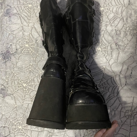 Hot topic size 11 vintage mall goth platform
Boots - Picture 7 of 15